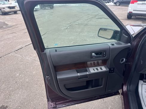 Used 2011 Ford Flex SEL w/ Convenience Pkg image 14