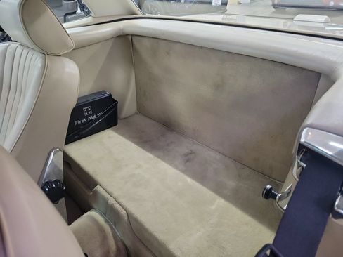Used 1988 Mercedes-Benz 560 SL image 9