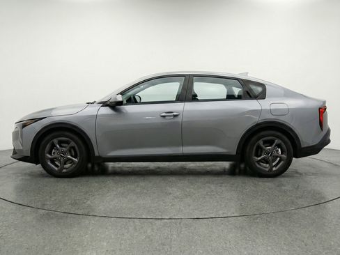 Used 2025 Kia K4 LXS image 5
