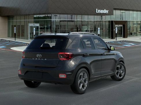 New 2026 Hyundai Venue SEL FWD image 4