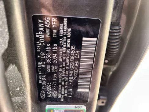 Used 2025 Hyundai Elantra Sport image 22