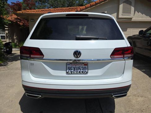 Used 2023 Volkswagen Atlas SE w/ Black Wheel Package FWD image 5