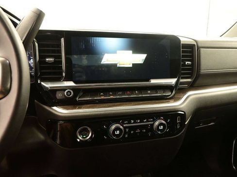Used 2024 Chevrolet Silverado 1500 LT AWD/4WD image 22