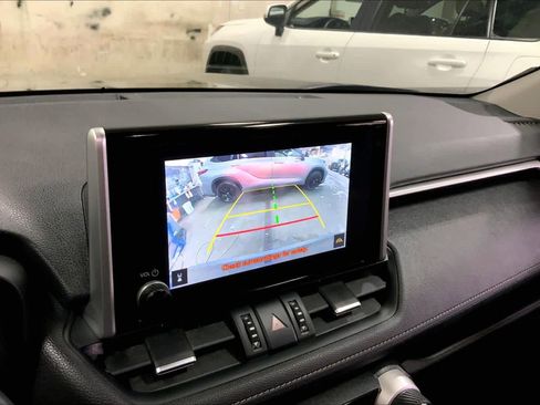 Used 2023 Toyota RAV4 XLE Premium image 27