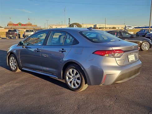 Used 2024 Toyota Corolla LE image 4