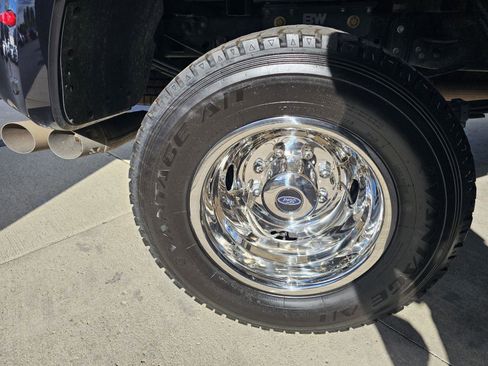 Used 2025 Ford F350 XLT image 10