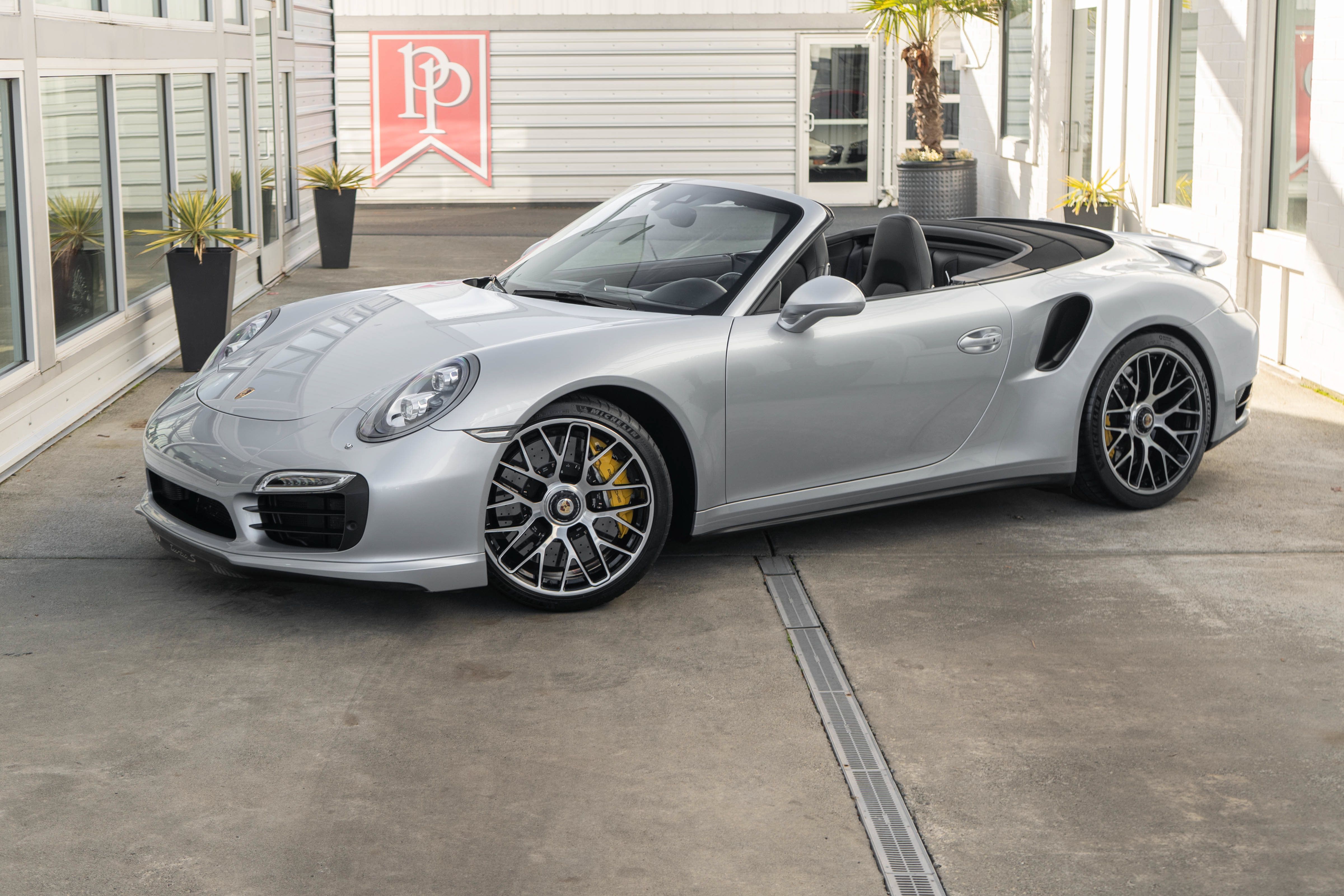Used 2014 Porsche 911 Turbo S AWD/4WD image 2