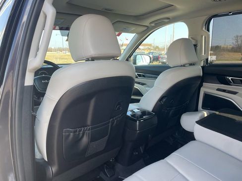 Used 2025 Kia Telluride SX image 24
