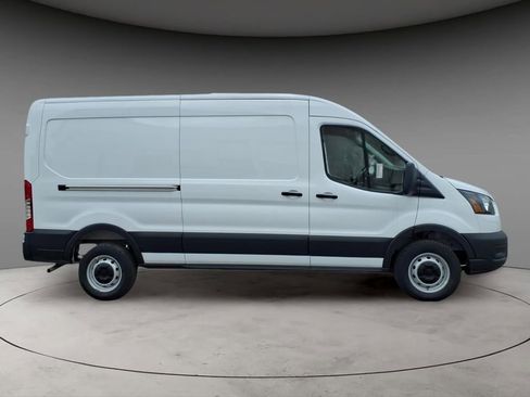 New 2026 Ford Transit 250 148 Medium Roof RWD image 6