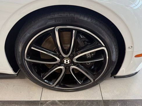 Used 2020 Bentley Continental GT image 28