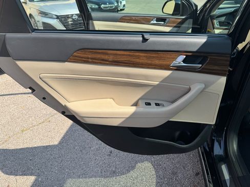 Used 2016 Hyundai Sonata Limited w/ Option Group 02 image 13