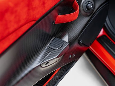 Used 2019 Ferrari 488 Pista Coupe RWD image 40