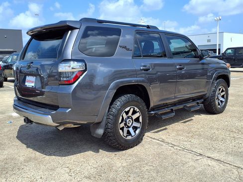 Used 2021 Toyota 4Runner TRD Off-Road Premium w/ Moonroof Package AWD/4WD image 28
