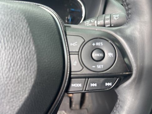 Certified 2020 Toyota RAV4 XSE image 9