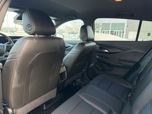 Used 2024 Buick Envista Preferred image 31