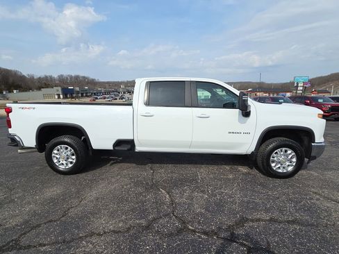 Used 2024 Chevrolet Silverado 3500 LT image 10
