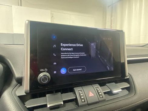 Used 2023 Toyota RAV4 XLE Premium image 18