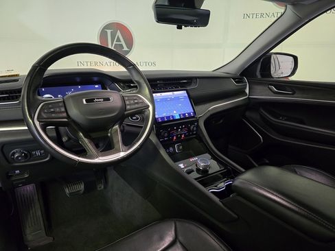 Used 2022 Jeep Grand Cherokee L Limited w/ Luxury Tech Group II image 39