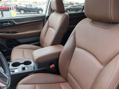 Used 2017 Subaru Outback 2.5i Touring w/ Popular Package #5A image 15