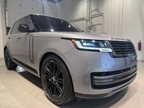 Used 2023 Land Rover Range Rover SE AWD/4WD image 7