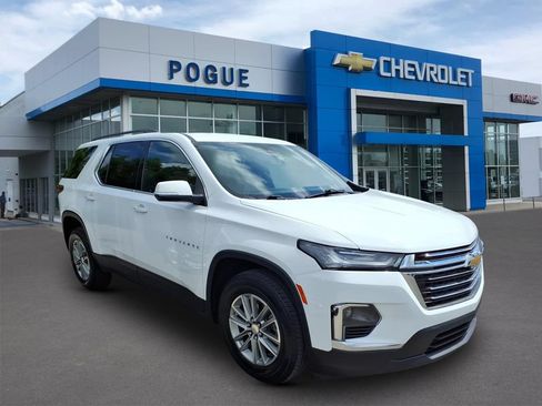 Used 2023 Chevrolet Traverse LT FWD image 1