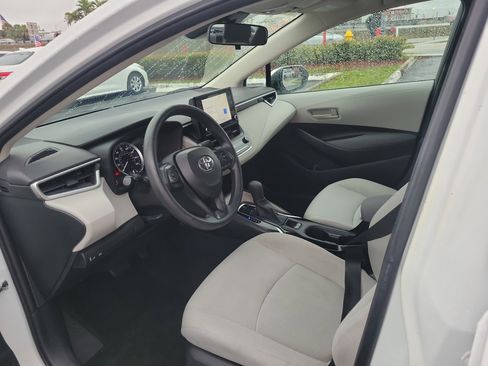 Used 2022 Toyota Corolla LE image 19