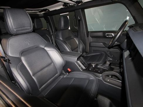 Used 2025 Ford Bronco Badlands AWD/4WD image 24