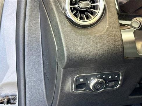 New 2026 Mercedes-Benz GLB 250 image 10