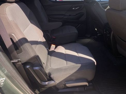 Used 2023 Chevrolet Traverse LT image 31