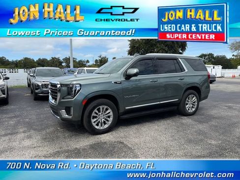 Used 2023 GMC Yukon SLT w/ SLT Premium Package AWD/4WD image 3