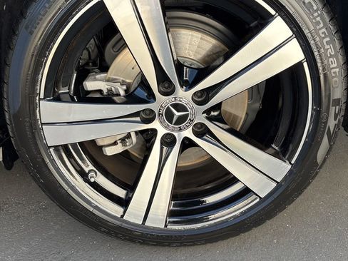 Used 2022 Mercedes-Benz C 300 Sedan image 5