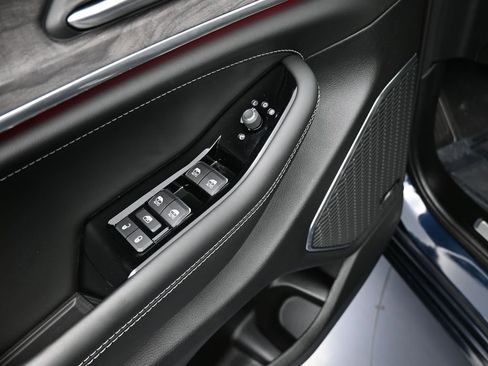 Used 2024 Jeep Grand Cherokee Overland w/ Luxury Tech Group IV image 14