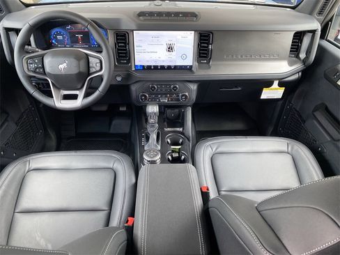 New 2025 Ford Bronco Badlands image 19