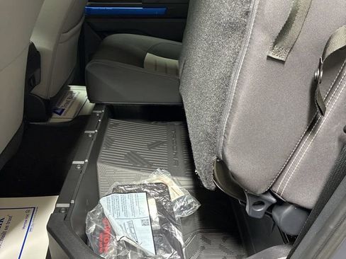 Used 2025 Toyota Tacoma TRD Off-Road image 22