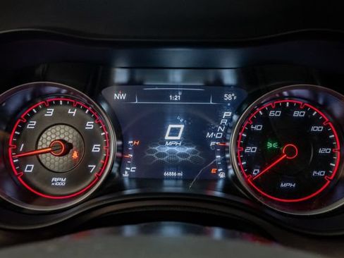 Used 2023 Dodge Charger SXT RWD image 13