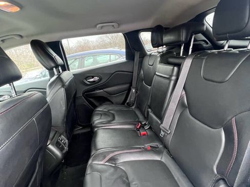 Used 2014 Jeep Cherokee Trailhawk w/ Comfort/Convenience Group image 7