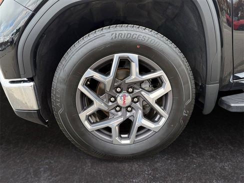 Used 2022 GMC Sierra 1500 SLT w/ SLT Premium Plus Package image 9