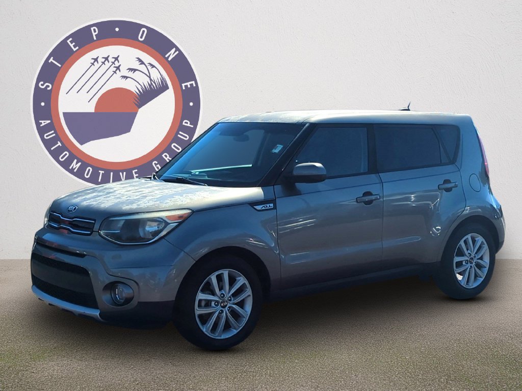 Used 2017 Kia Soul + FWD image 2
