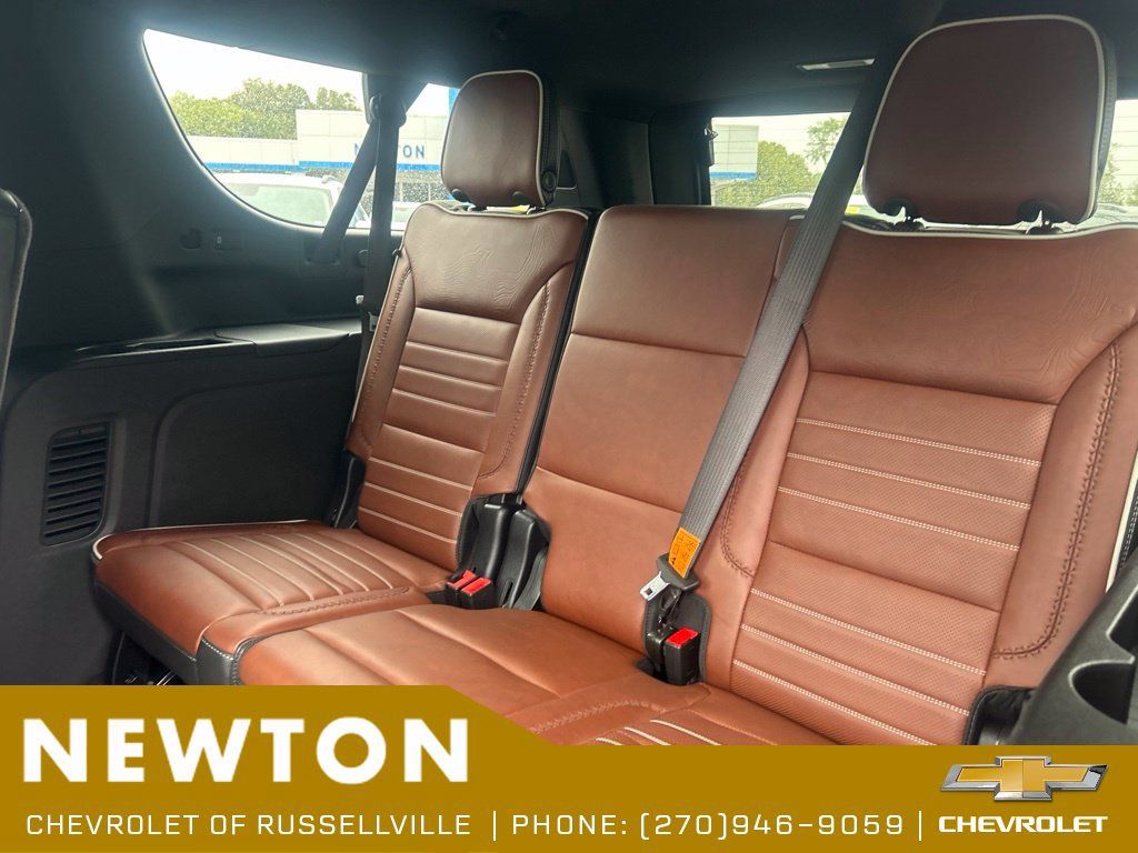 Used 2024 GMC Yukon XL Denali Ultimate AWD/4WD image 42