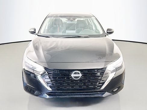 Used 2025 Nissan Sentra SR w/ Midnight Edition FWD image 2
