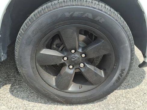 Used 2021 RAM 1500 Express w/ Wheel & Sound Group AWD/4WD image 23