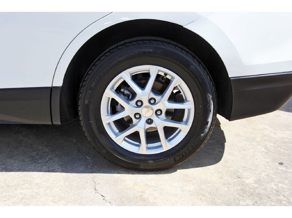 Used 2024 Chevrolet Equinox LS FWD image 32