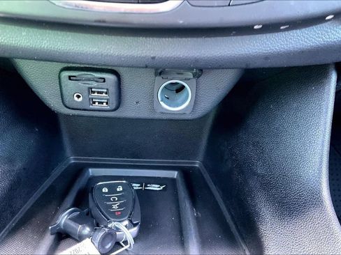 Used 2022 Chevrolet Traverse Premier w/ LPO, Floor Liner Package FWD image 33