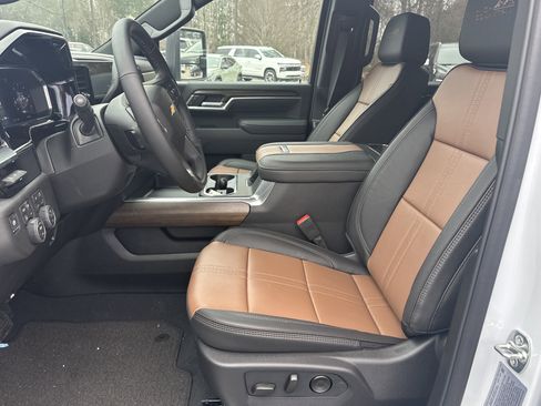 New 2026 Chevrolet Silverado 3500 High Country w/ Technology Package image 9