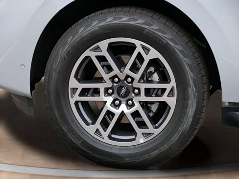 Used 2025 Ford Expedition Active AWD/4WD image 9