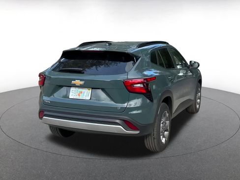 Used 2025 Chevrolet Trax LT image 14