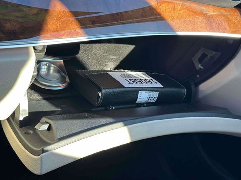 Used 2017 Mercedes-Benz E 300 4MATIC image 32