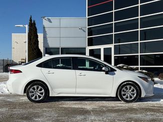 Used 2024 Toyota Corolla LE video 2