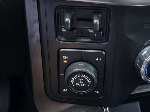 Used 2022 Ford F150 Lariat AWD/4WD image 18