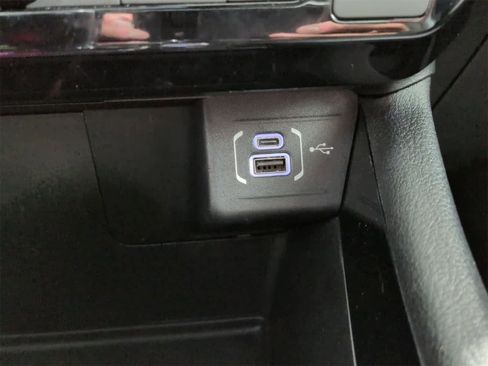 Certified 2023 Jeep Compass Limited image 30